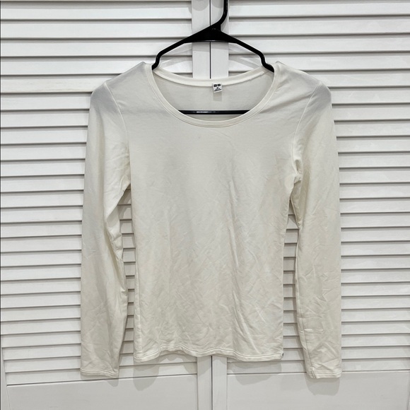 Uniqlo White HeatTech Shirt - Picture 1 of 4